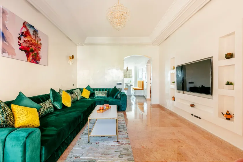 Charming retreat: 2 BED, pool, family friendly - Image 1