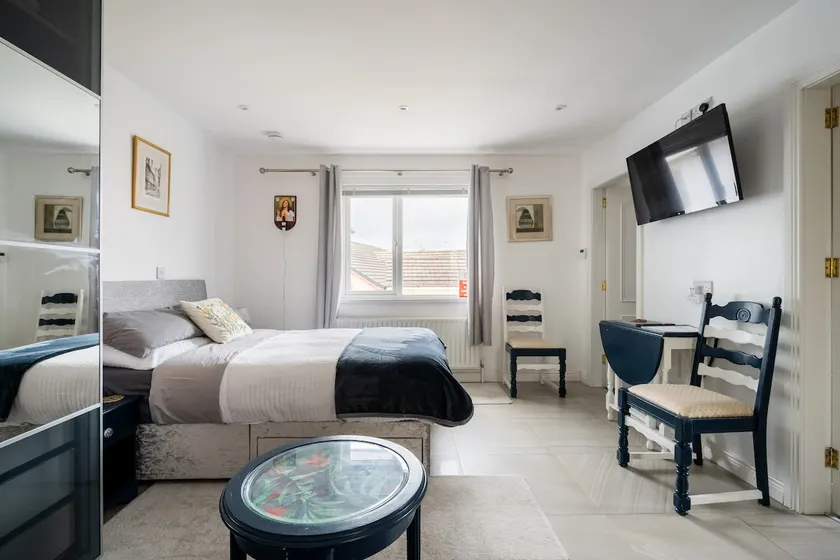 Oakleigh Studio Apartment - Image 1