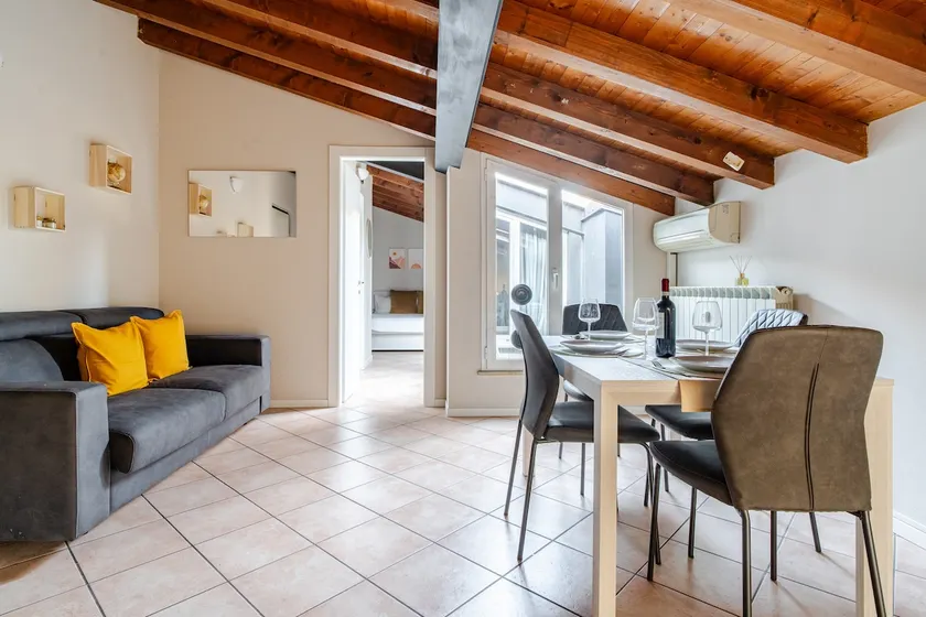 Beautiful apartment with parking space + terrace - Image 1