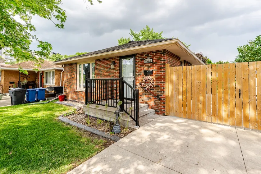 Full house - 5 bed, 2 bath - Image 1