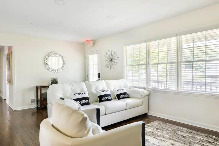 The Abode @ Roswell - Image 1