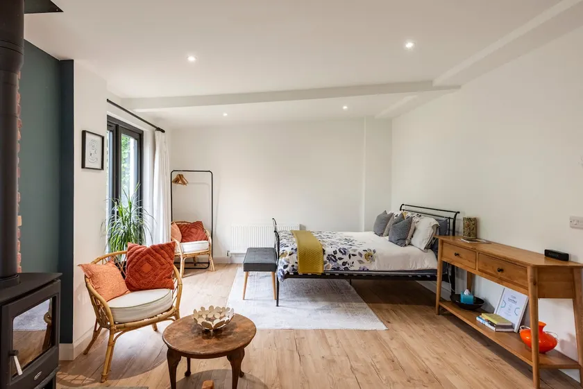 Causeway Garden studio retreat - Image 1