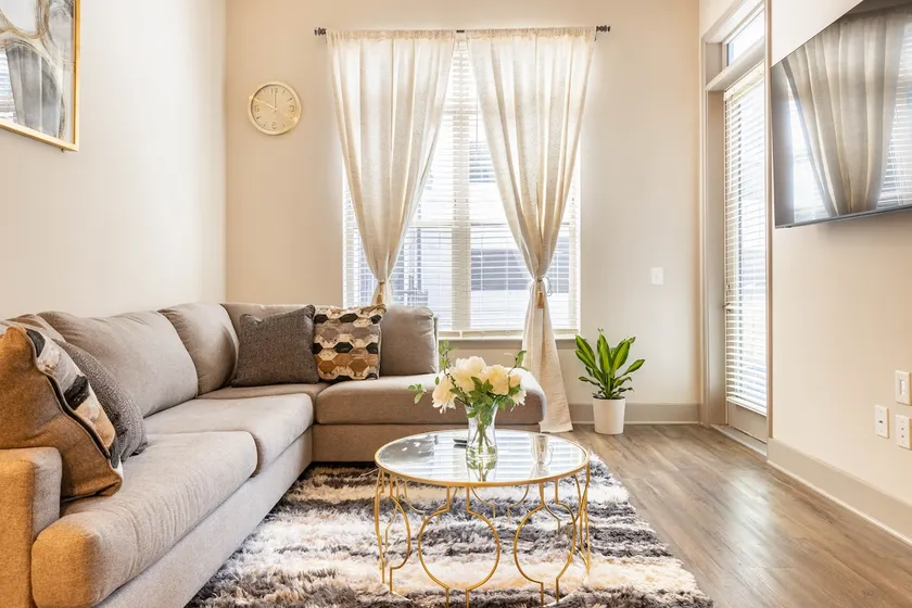 The Luxurious Buckhead Stay - Image 1