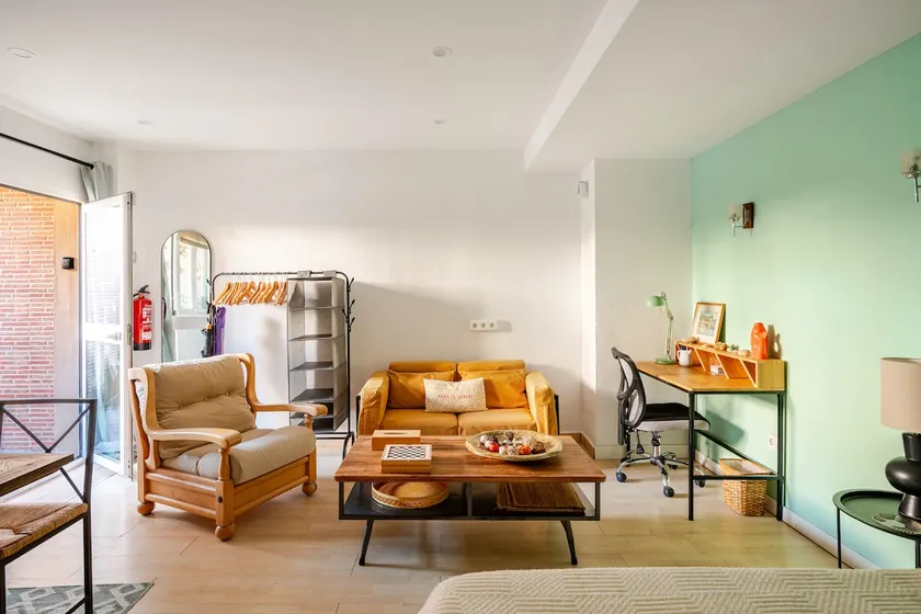 The studio is cozy, well-equipped, and affordable. - Image 1