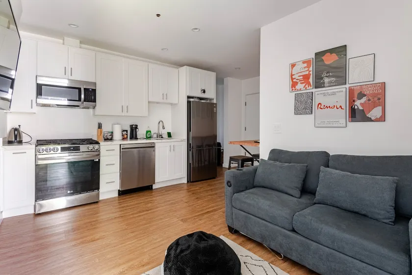 Spanish Style Home in Heart of LA Unit 2 - Image 1
