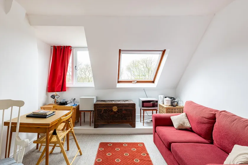 Top Floor of House in the Peak District - Image 1