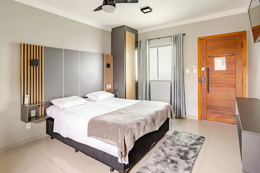 18 Apt near Analia Franco mall - Image 1