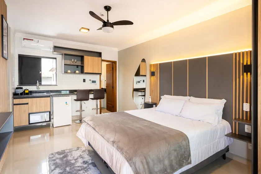 22 Apartment next to the mall - Image 1