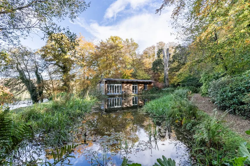 Riverside Lodge and Camping Pod in the New Forest - Image 1