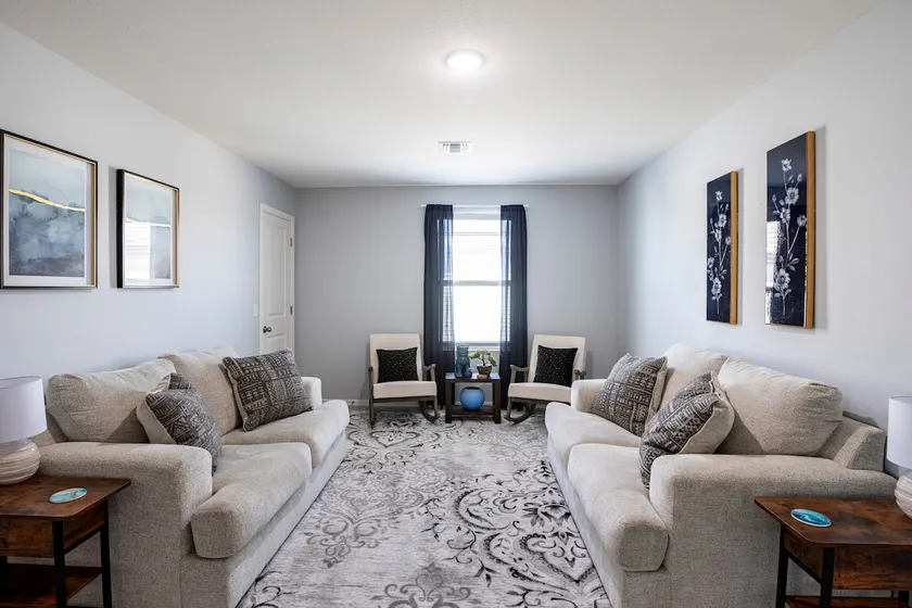 Lovely 5 bed 3 bath home - Image 1