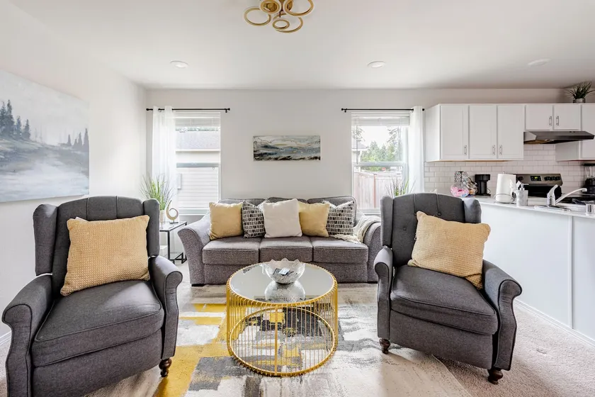 Beautiful and amazing community 3 Bedroom 2bath - Image 1