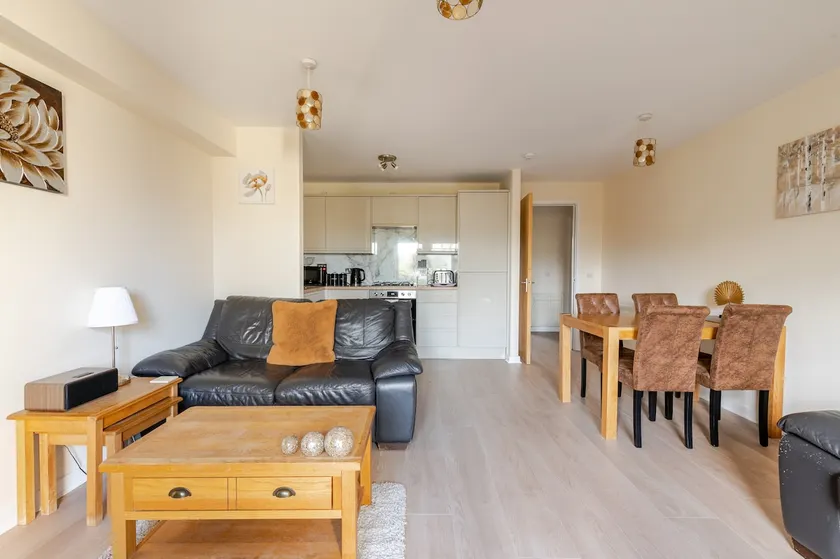 Oakhill Apartments Edinburgh - Image 1