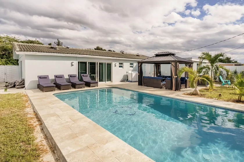 8 bed, private pool, hard rock, tropical oasis - Image 1