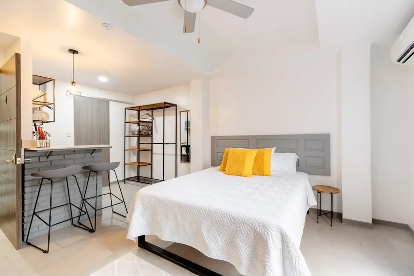 Cozy and Modern Apartment #02 - Image 1