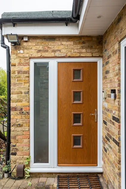 Stylish self-contained 1-bedroom - Image 1
