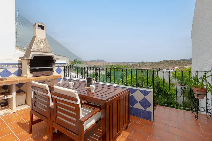 Country house in Ardales - Image 1