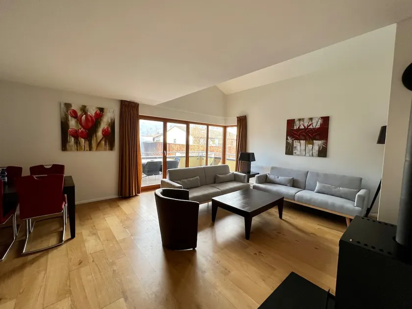 4.5 room flat directly at the Walensee & ski lift - Image 1