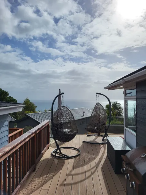 2 bedroom holiday lodge with amazing sea views - Image 1
