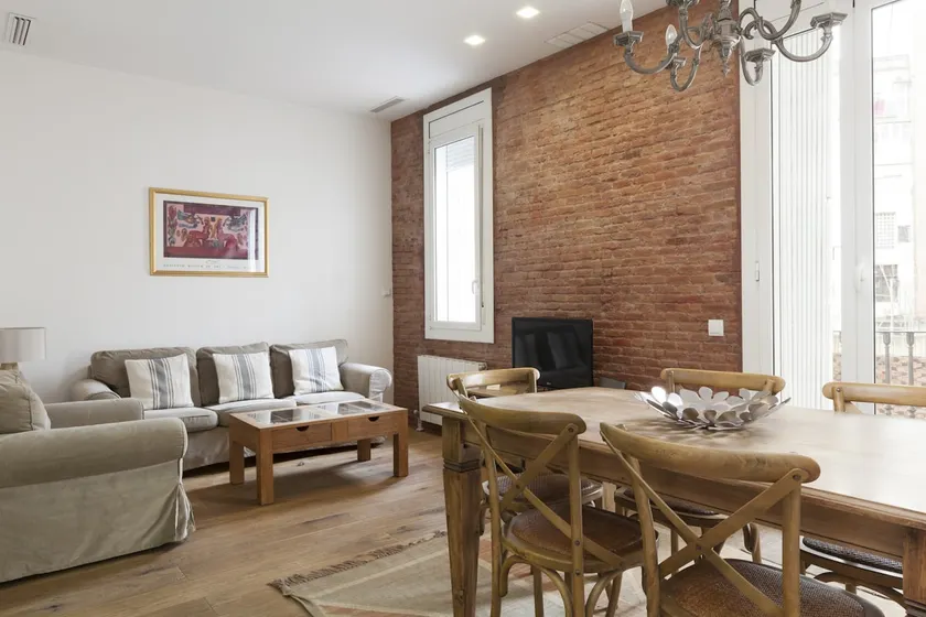 Chic apartment, 3 bedrooms near beach&city center! - Image 1