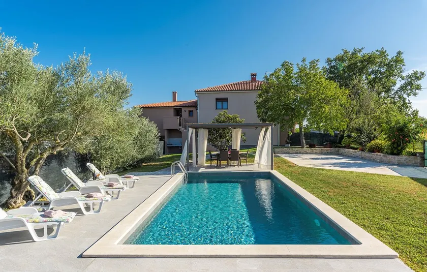 HH Terre Bianche with private Pool and Whirlpool - Image 1