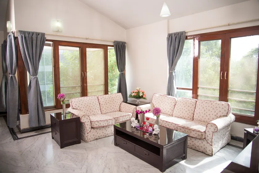 Amazing 3 Bedroom in PRIME Koregaon Park!!! - Image 1