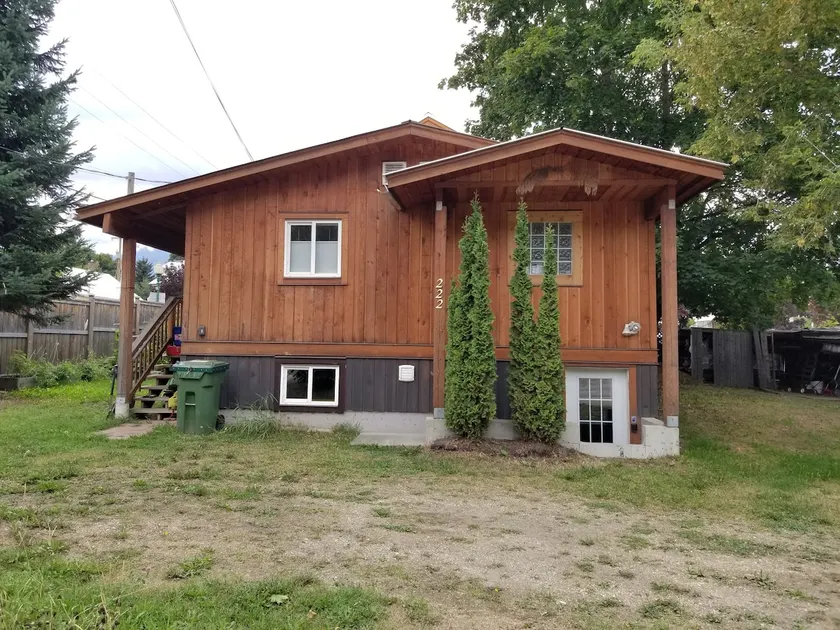 The Garric- Downtown 2 bdrm with gear drying room - Image 1