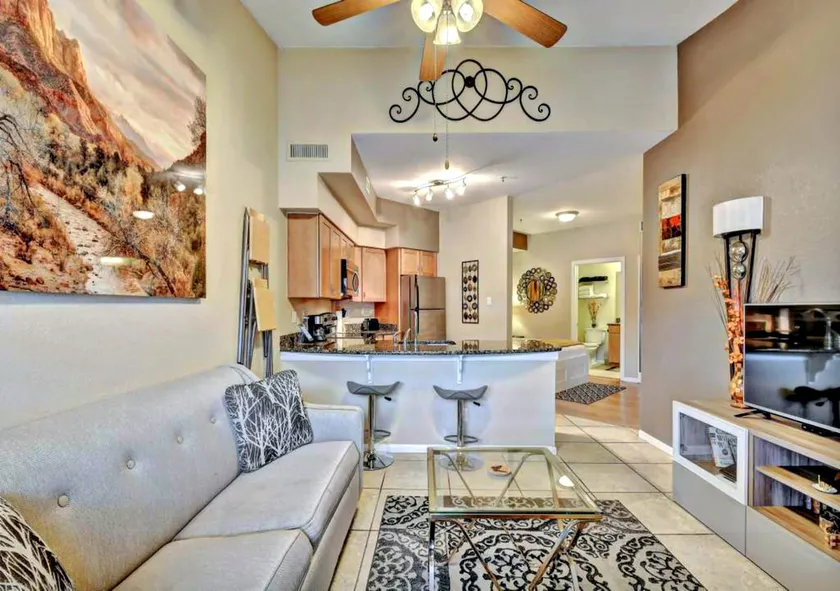 Splendid, Tastful, And Fully Furnished Condo On Lake Travis Island Villa!!! - Image 1