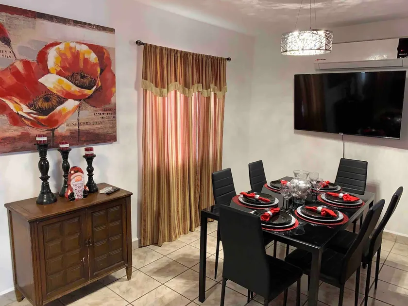 CASA PARIS - 3BR/PATIO/BBQ AREA/ 6 GUESTS - Image 1