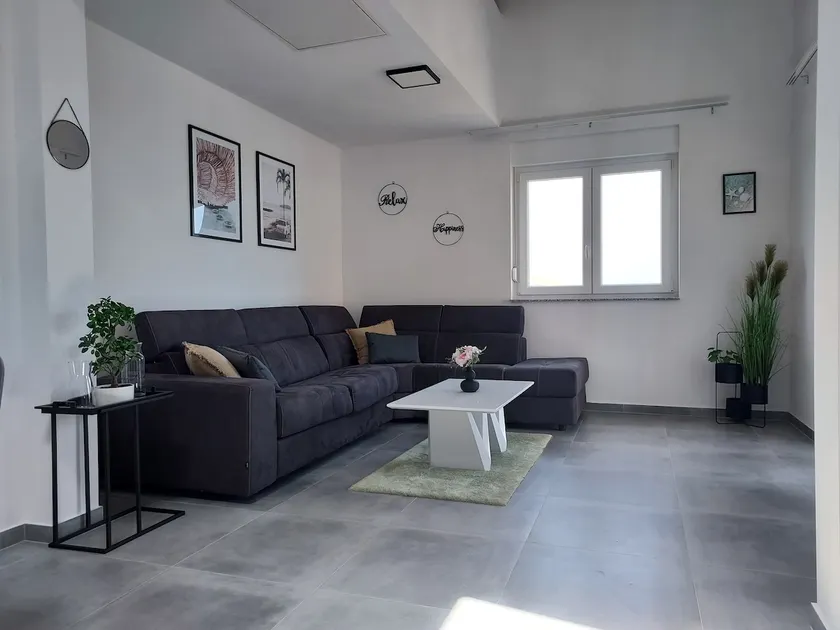Apartman Leana - modernly furnished with sea view - Image 1