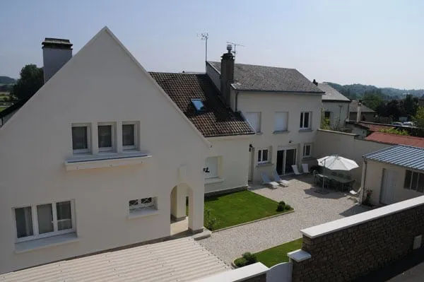 House with garden, 150 m greenway, 2 km Sedan - Image 1