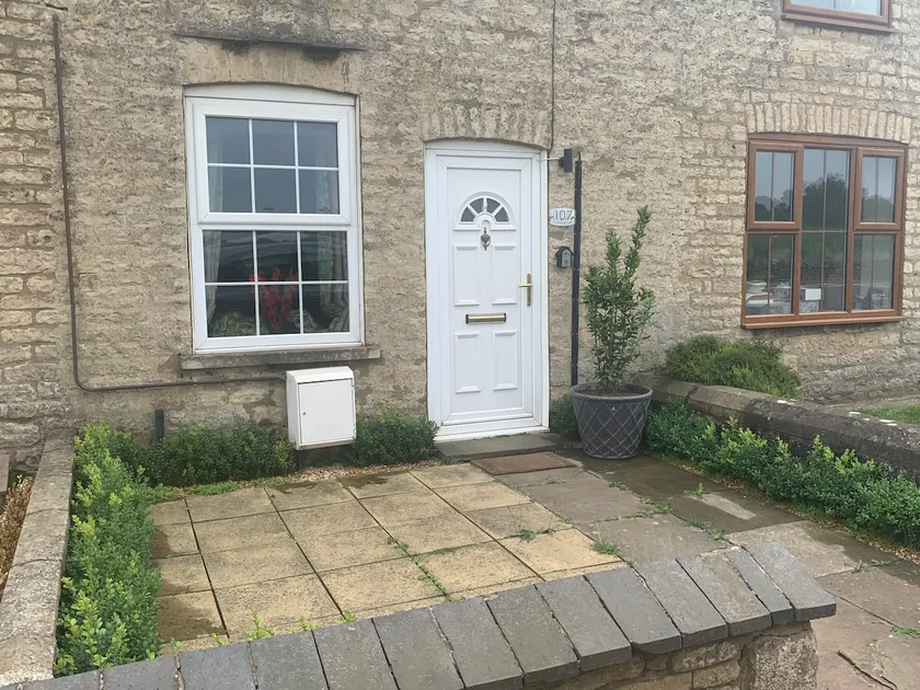 Jack's Cottage cosy Cottage with long garden - Image 1