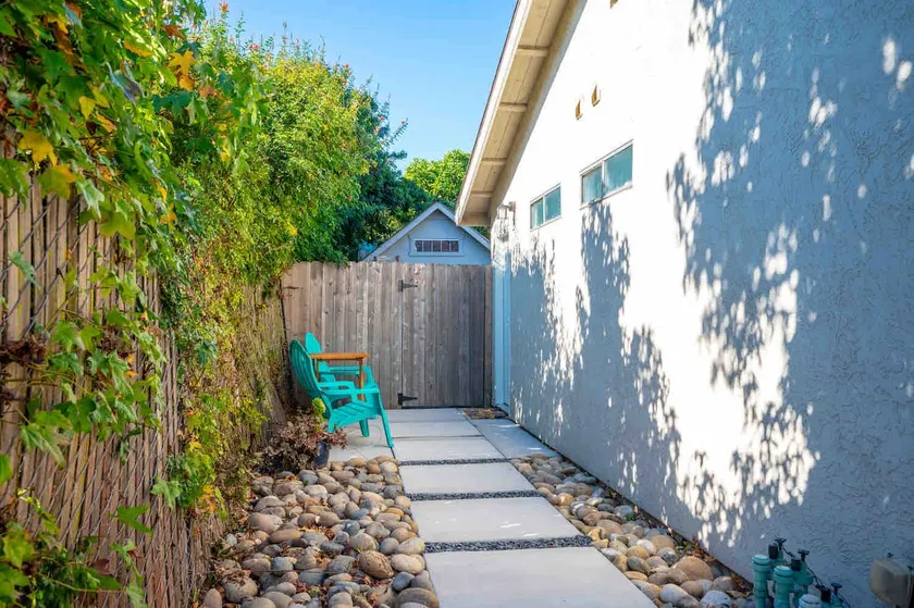 Guest Suite midway SF & LA, 7 min drive to beach - Image 1