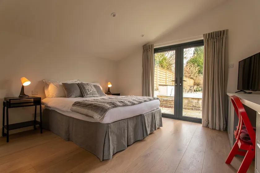 NEW - Contemporary detached annex in Bath. - Image 1