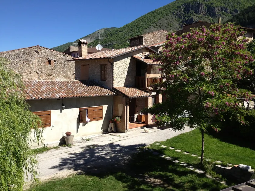 Sotto L'Arco - Il Fienile - Image 1