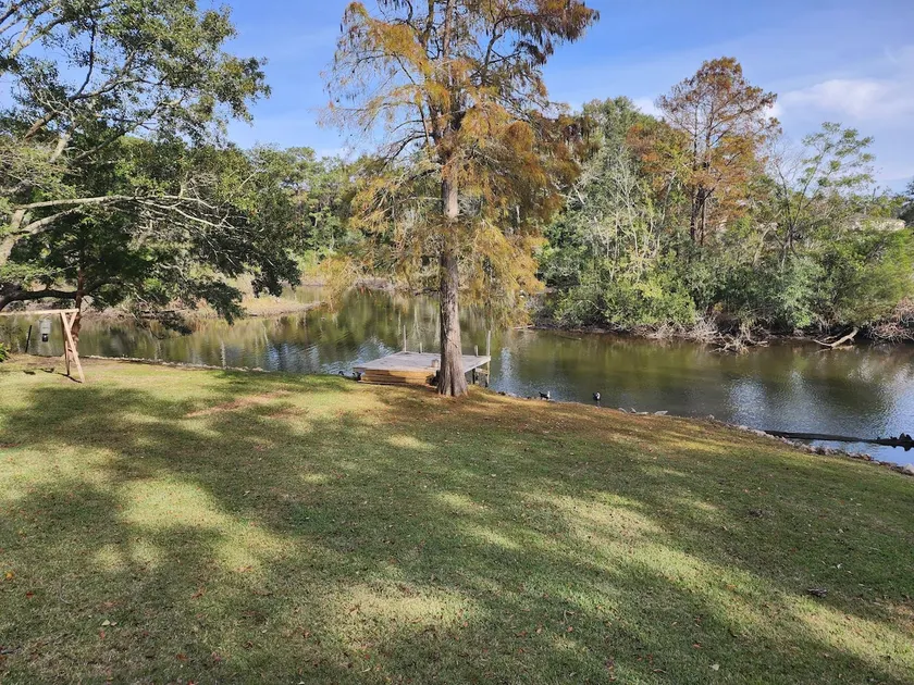 Bayou Getaway Cottage - Image 1