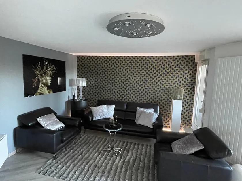 MBS Collection - Quiet contemporary apartment - Image 1