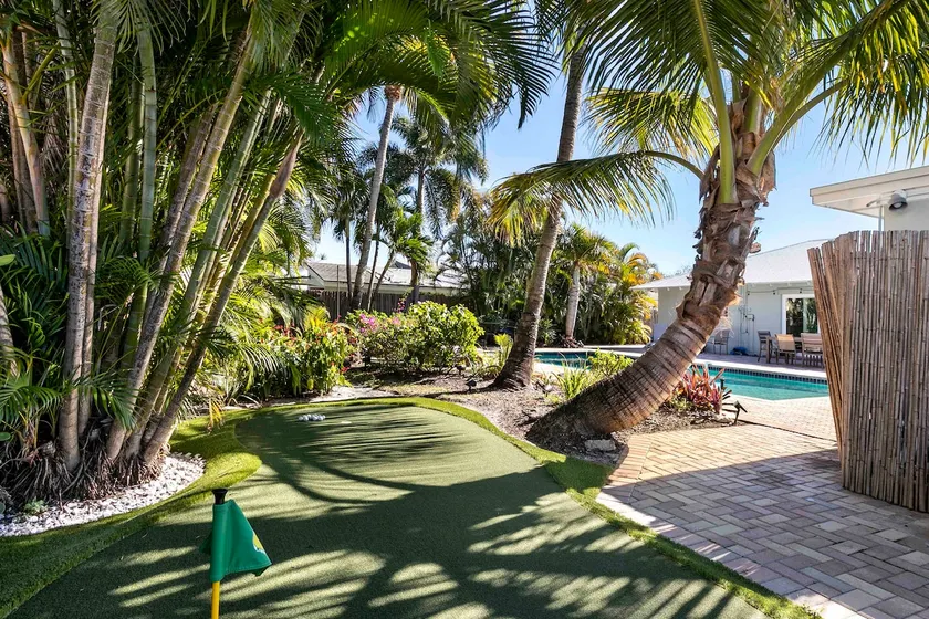 Tropical Oasis - 4 BE/2BA- 8 beds - Heated Pool - Image 1