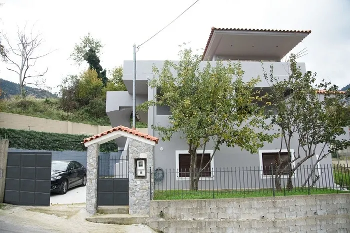 House Evia - Image 1