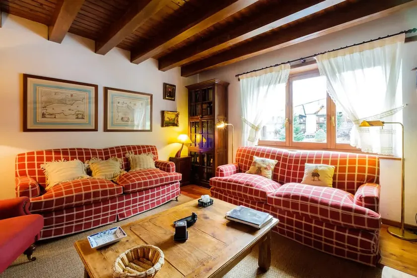 Complete, spacious and cozy house in Arties. WIFI - Image 1