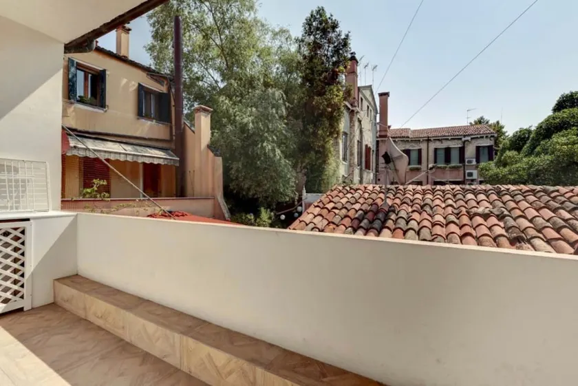 Venice traditional home with terrace - Image 1