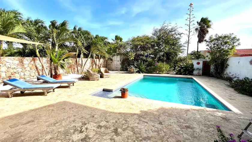 Chill villa; private pool lovely garden near beach - Image 1