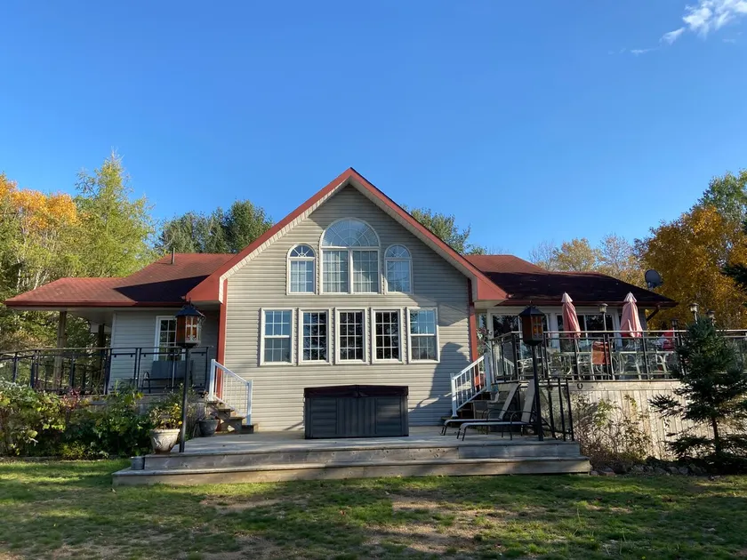 Paradise Lake House, all seasons. - Image 1