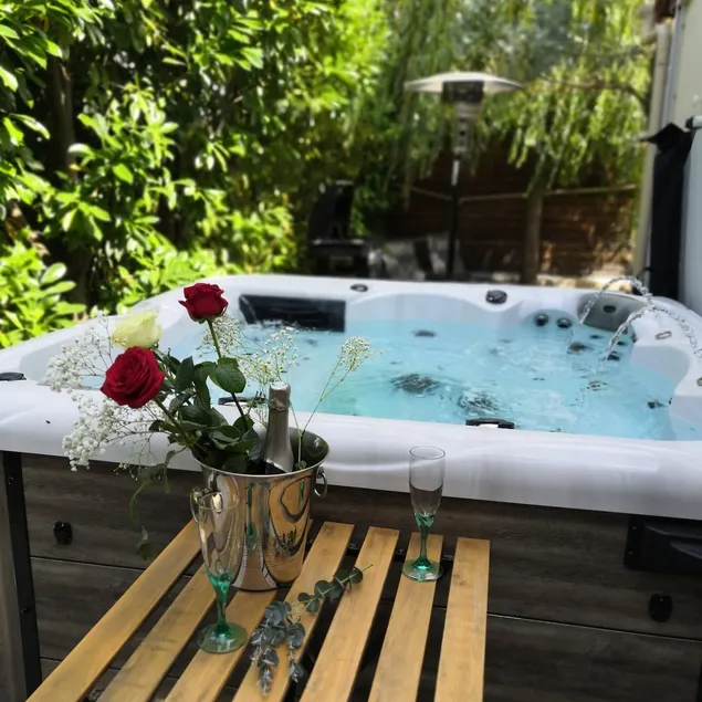 Ô Rethel Jacuzzi, Gîte Ardennes - Image 1