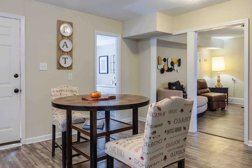Apt C :Stay Near Universities and RDU Airport - Image 1