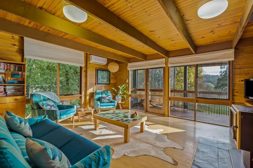 Retro Retreat (cosy, fireplace, outdoor bath) - Image 1