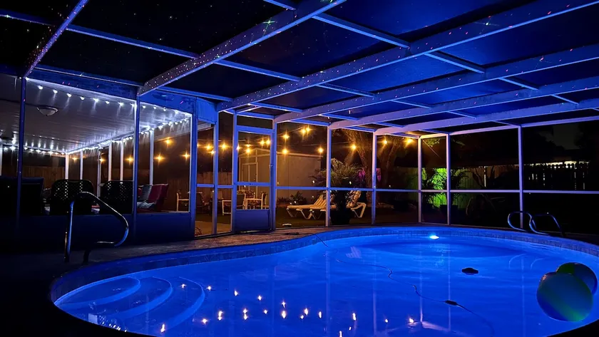 SaltedHeated pool 5BDR3Bath/9 min2ClBeach Sleep22 - Image 1