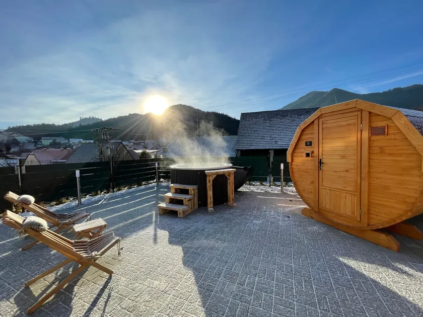 Apartment Totina Adriana - Jacuzzi & Sauna - Image 1