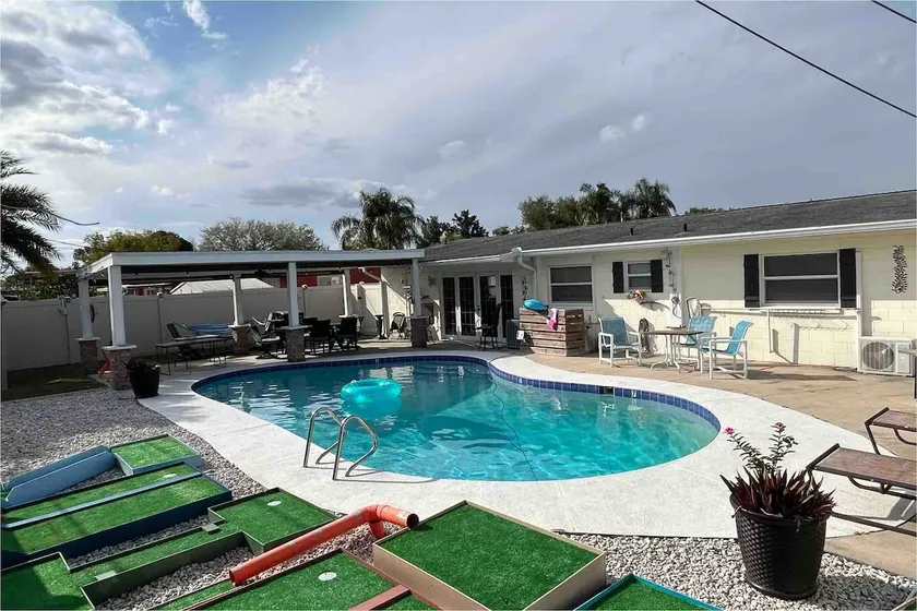 POOL home with Mini Golf! 3 BR/1BA - Image 1