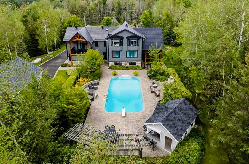 The Mansion, Wasaga beach, Blue mountain - Image 1
