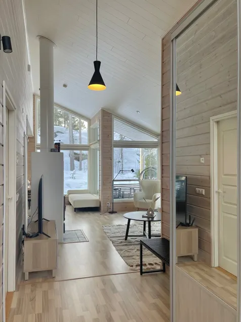 Villa Laidike 2-bedroom with fireplace on the lake - Image 1